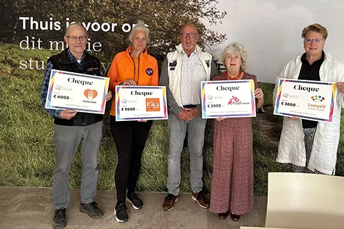 Schenking huurdersvereniging Zuidwest Friesland